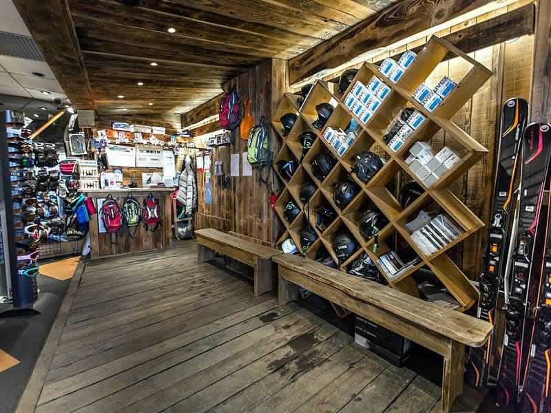 Verleihshop Loca Ski in 191 avenue du Mont d'Arbois BP9, Saint Gervais Les Bains