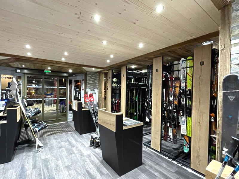 Verleihshop Ski Tout Schuss in 226 Chemin des Hameaux du Lay, Les Contamines-Montjoie