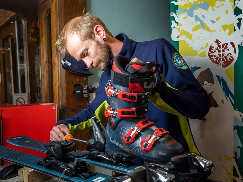 Verleihshop Prosneige in 61, rue des Jeux Olympiques - Immeuble le tremplin, Meribel
