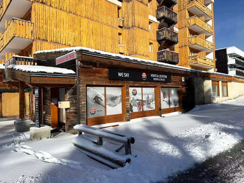 Verleihshop We Ski in 733 route de la croisette - Quartier La Croisette, Chamrousse