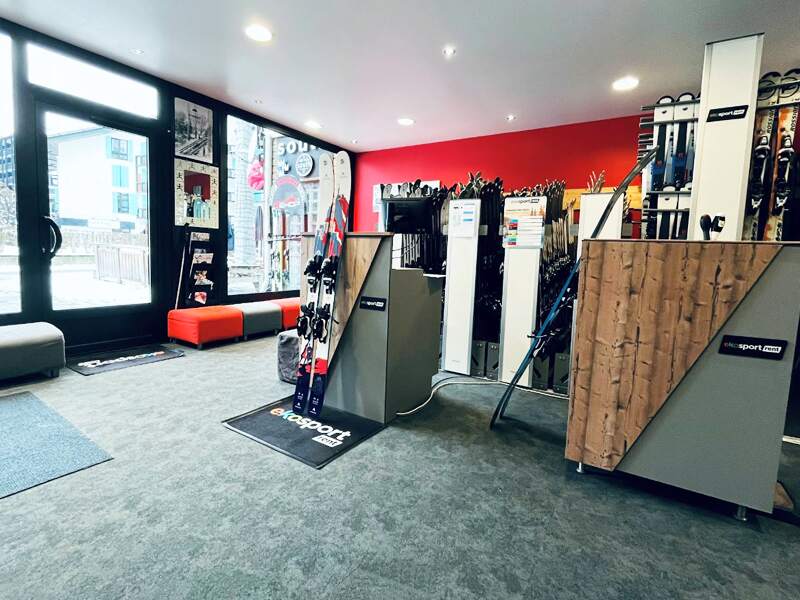Verleihshop Ekosport-Rent O'Shop in 87 Place Edmond Desailoud, Chamonix