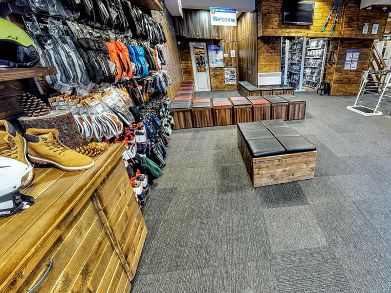 Verleihshop Ski & Board Traventuria - Ski Bansko in 92E Pirin Str. (Pirin Palace Hotel), Bansko