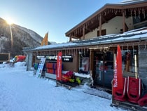 Verleihshop Ekosport-Rent La Cabane à Skis in La Norma, Bâtiment la Norma Le Village
