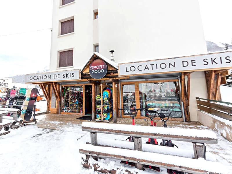 Verleihshop Sport’s Mountain in Centre Cial L'Aravet-VILLENEUVE la Salle, Serre Chevalier Villeneuve