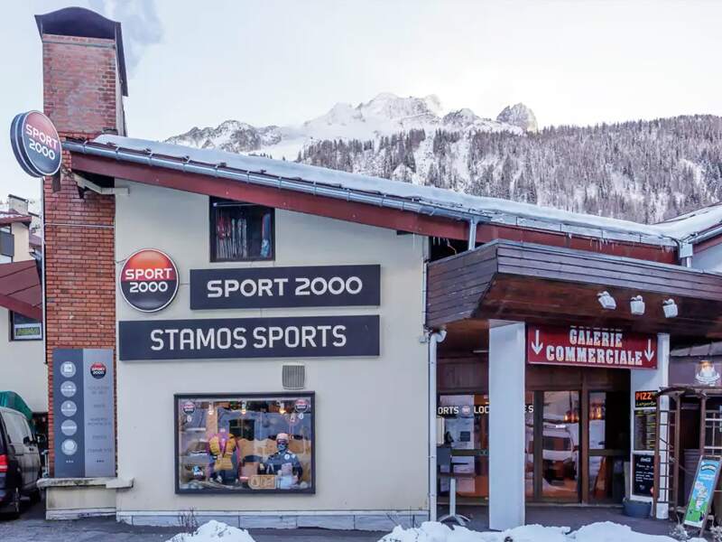 Verleihshop Stamos Sports in Centre commercial Grand Roc, Argentière