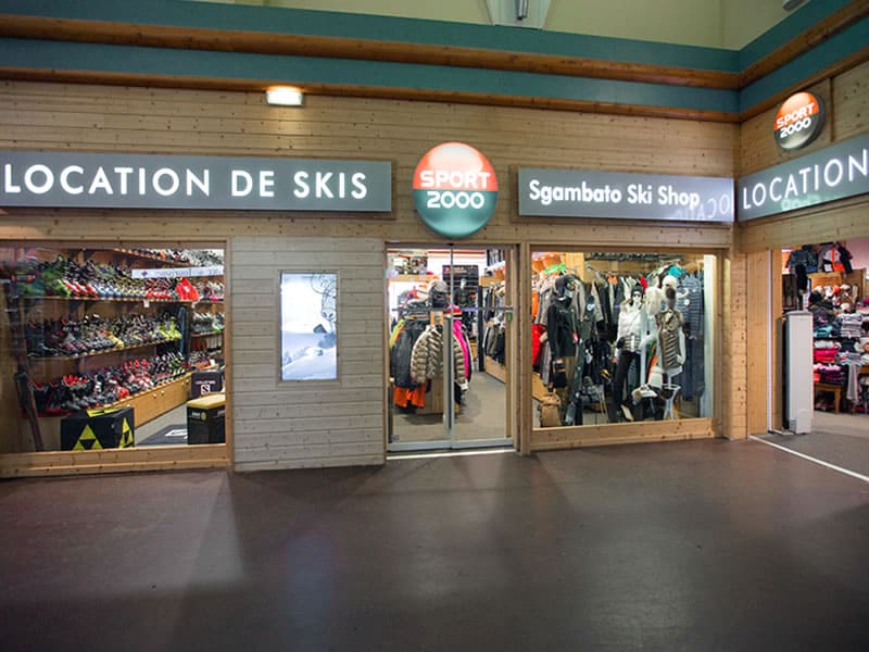 Verleihshop Sgambato Ski Shop in Centre Commercial la Roche Béranger, Chamrousse