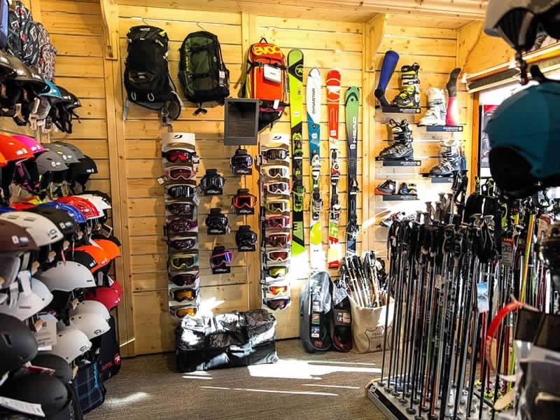 Verleihshop Snow Sports in Centre Commercial Les Bruyères, Les Menuires Reberty