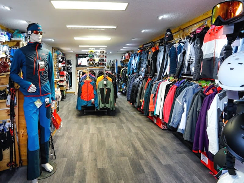 Verleihshop Sportneige - Sport & Mode in Centre Village - 38, place des Martyrs, Villard de Lans