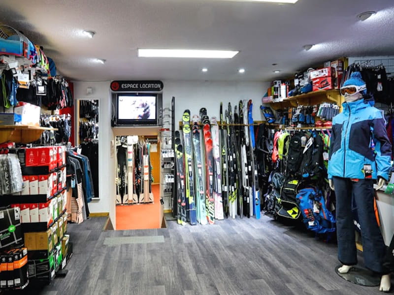 Verleihshop Sportneige - Sport & Mode in Centre Village - 38, place des Martyrs, Villard de Lans