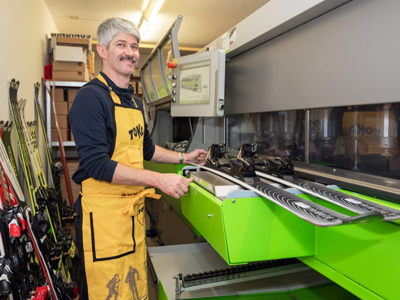 Verleihshop Bernet Sport in Dorfstrasse 128, Grindelwald