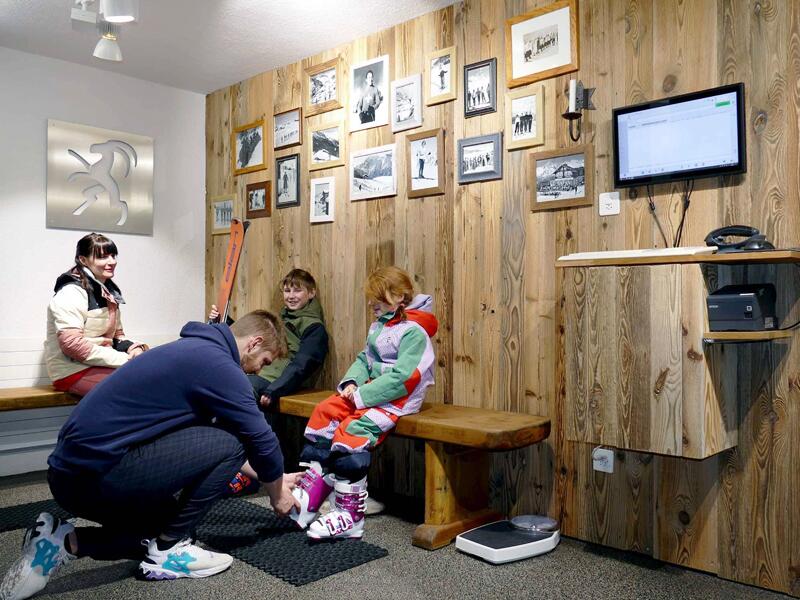 Verleihshop Wannihorn Sport in Dorfzentrum Grächen 169, Grächen