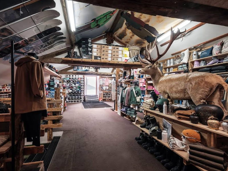 Verleihshop Burgener Sport in Fiescheralp [direkt neben Luftseilbahn], Fiesch