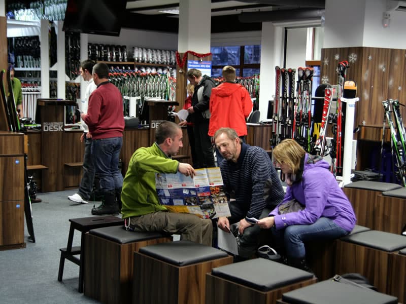 Verleihshop Ski & Board Traventuria - Ski Borovets in Hotel Ela, Borovets