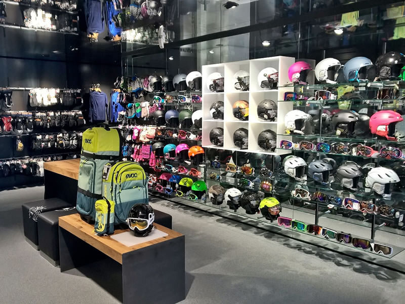 Verleihshop Paarsenn Sports in Im Hotel Seehof, Promenade 159, Davos-Dorf