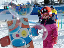 Spielerisch Skifahren lernen - Kinderland Snow & Fun