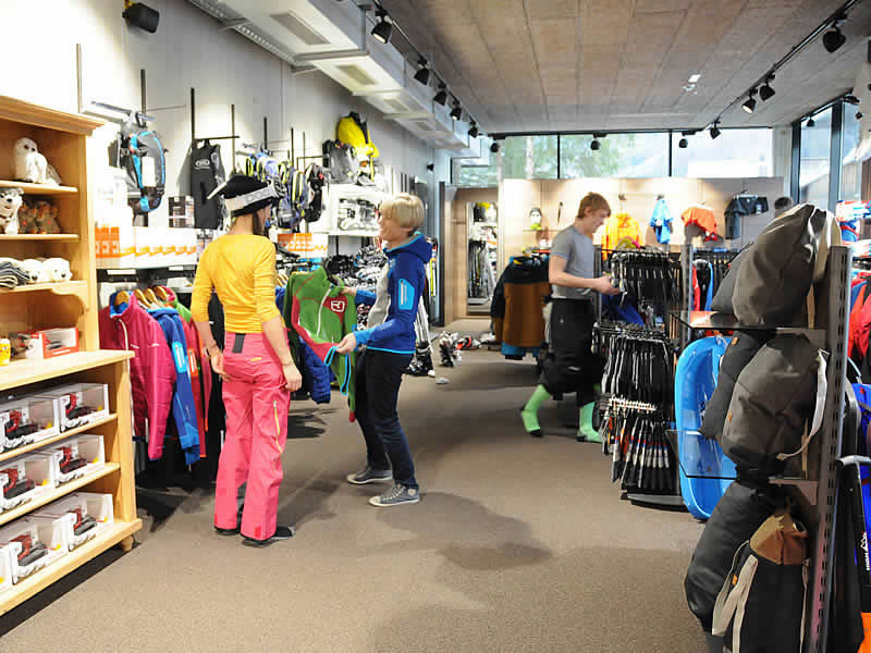 Verleihshop Sport & Mode Natter in Talstation Bergbahnen Mellau, Mellau