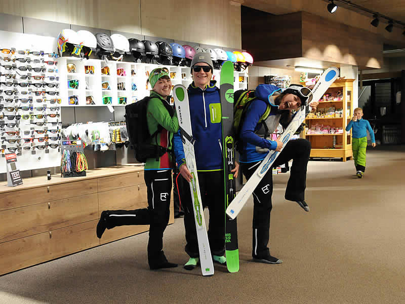 Verleihshop Sport & Mode Natter in Talstation Bergbahnen Mellau, Mellau