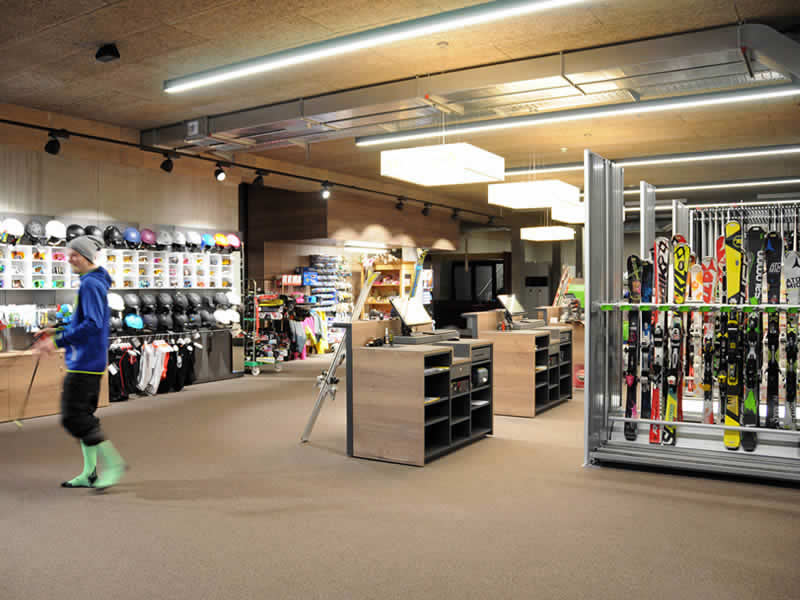 Verleihshop Sport & Mode Natter in Talstation Bergbahnen Mellau, Mellau