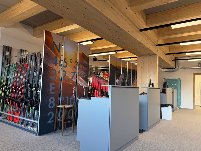 Verleihshop Outdoor Interlaken Base in Industriestrasse 17, Wilderswil