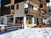 Verleihshop Alpes Glisses in Tignes les Boisses, Le laideret - Chalet de Bazel Verleihshop Alpes Glisses in Tignes les Boisses, Le laideret - Chalet de Bazel