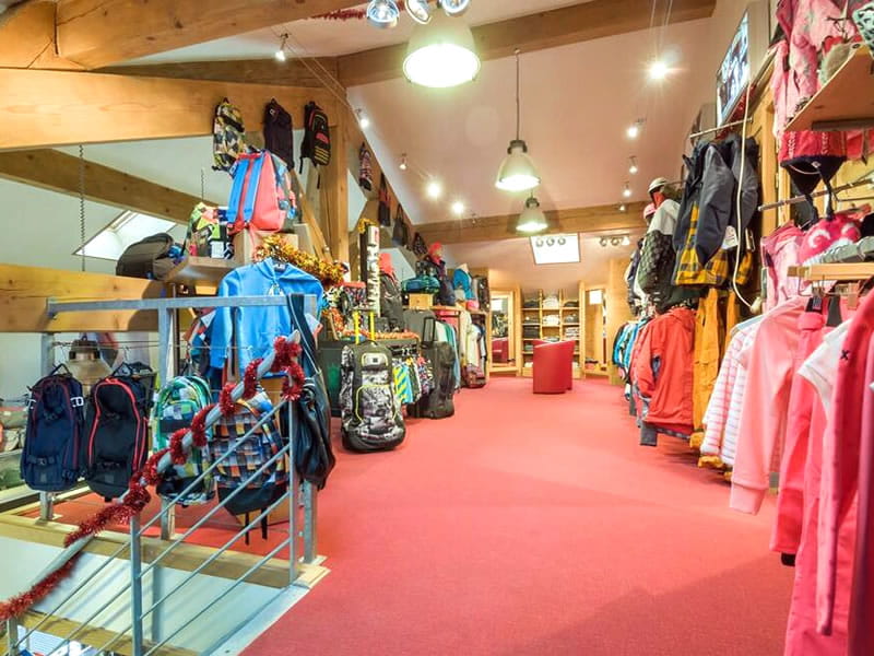 Verleihshop Ravoir’Sports in Les 4 vallées, Saint Francois Longchamp