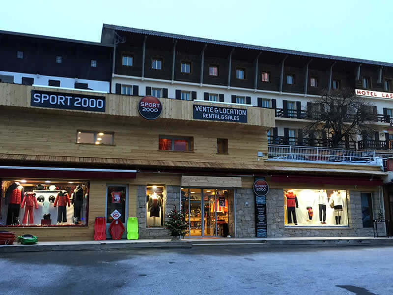 Verleihshop Adventmount in Place du centre, Auron