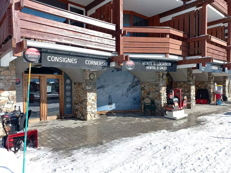 Verleihshop Cornerski in Place du Cognet - Immeuble le Karen, Alpe d’Huez