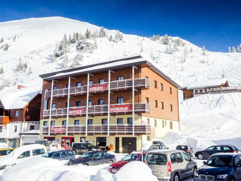 Verleihshop SPORT 2000 Schöttl in Planneralm 2 (Talstation Parkplatz Plannereckbahn), Irdning Donnersbachtal