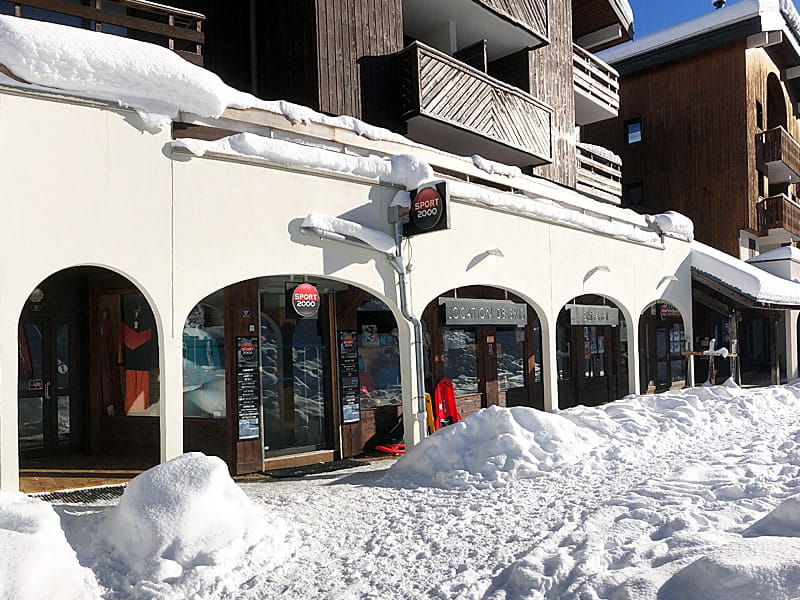 Verleihshop Auben Ski in Praz des Esserts, Morillon 1100