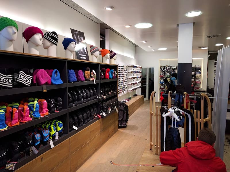 Verleihshop SPORT 2000 Azzurra Sport in Riedstrasse 10, Zermatt