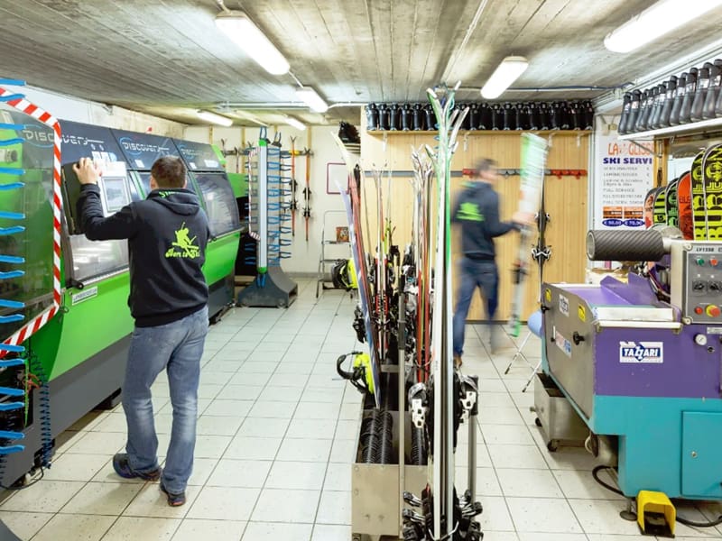 Verleihshop Ski rent La Glisse in Route Ramey 65 - Ayas, Champoluc