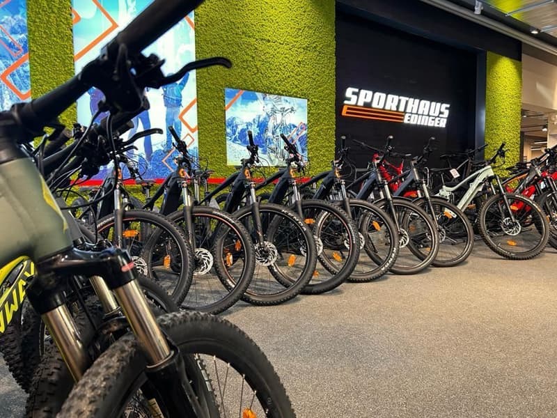 Verleihshop Sporthaus Edinger in Talstation Gondelbahn Hochsöll, Söll